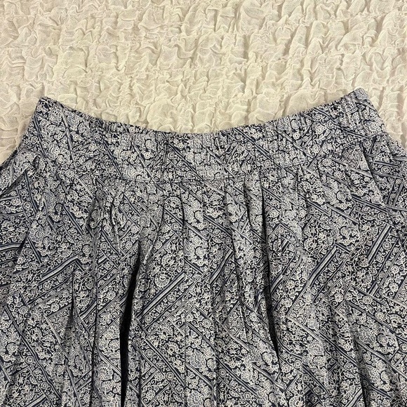 🌺NWT AMERICAN EAGLE BOHO PLEATED MINI SKIRT SIZE LARGE 🌺 - Picture 2 of 5
